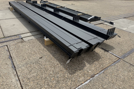13.00 x 25.00m (325m²)